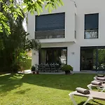 Villa Pedregalejo Near The Beach
